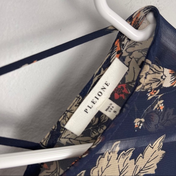 Pleione floral blouse navy red sheer - Picture 4 of 6